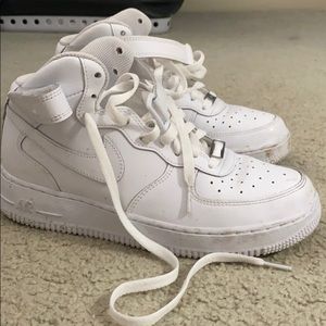 Nike AF1 Mids